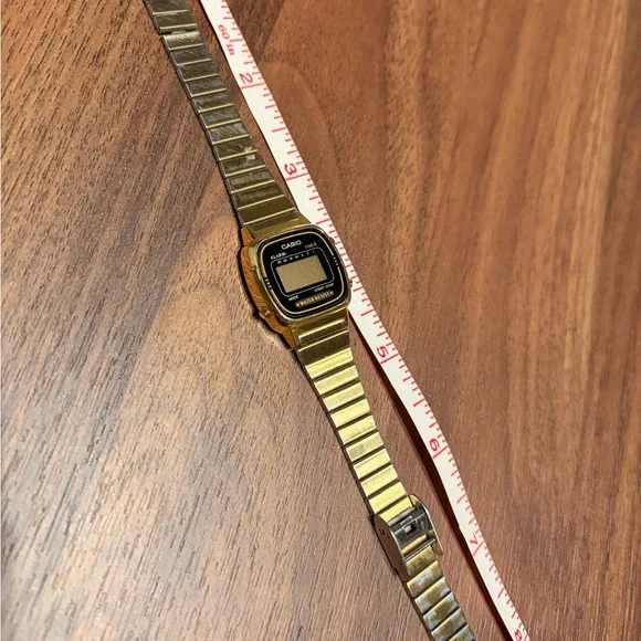 Retro Casio Digital Watch - Picture 3 of 3